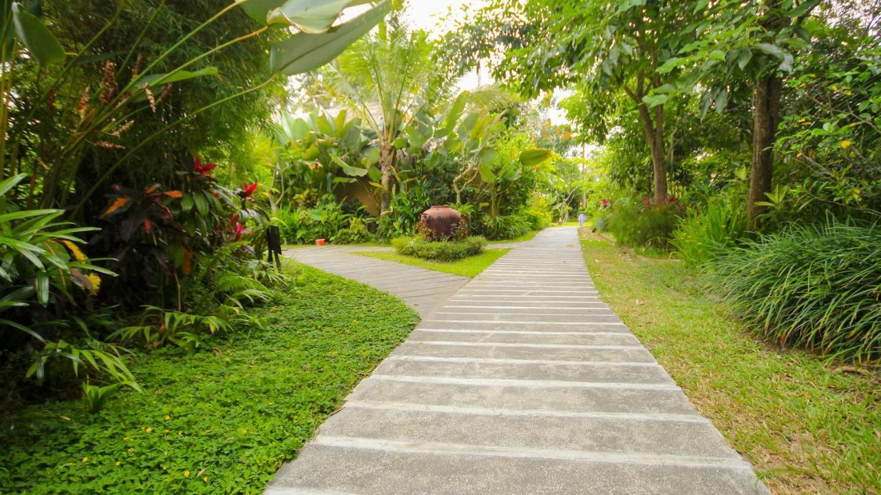 Sapulidi Resort Spa & Gallery Bali Убуд Екстериор снимка
